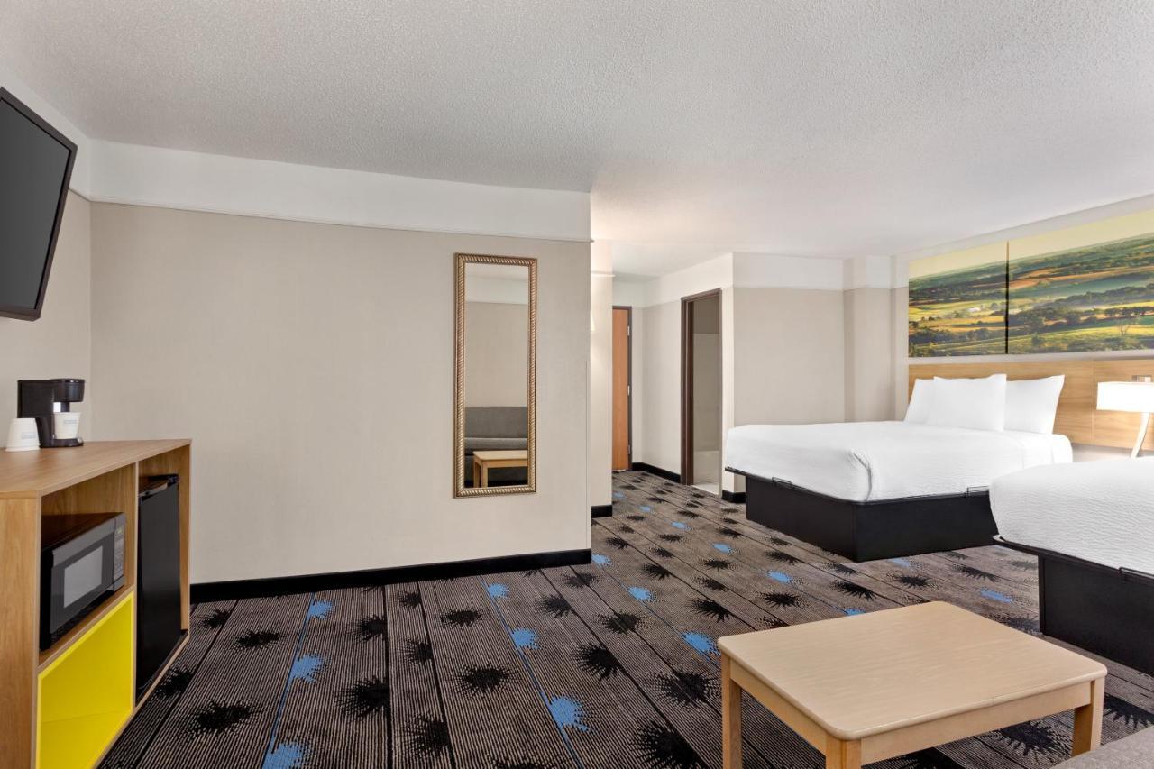 Days Inn By Wyndham Kansas City International Airport Exteriér fotografie